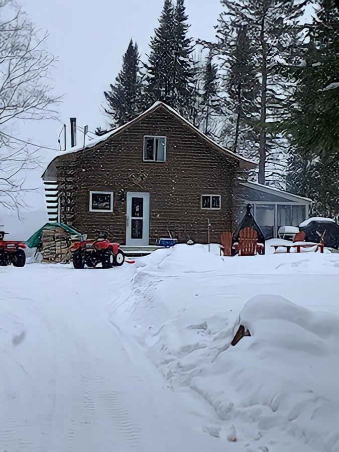 Le Chalet Au Souvenir Bouchette Eksteriør bilde